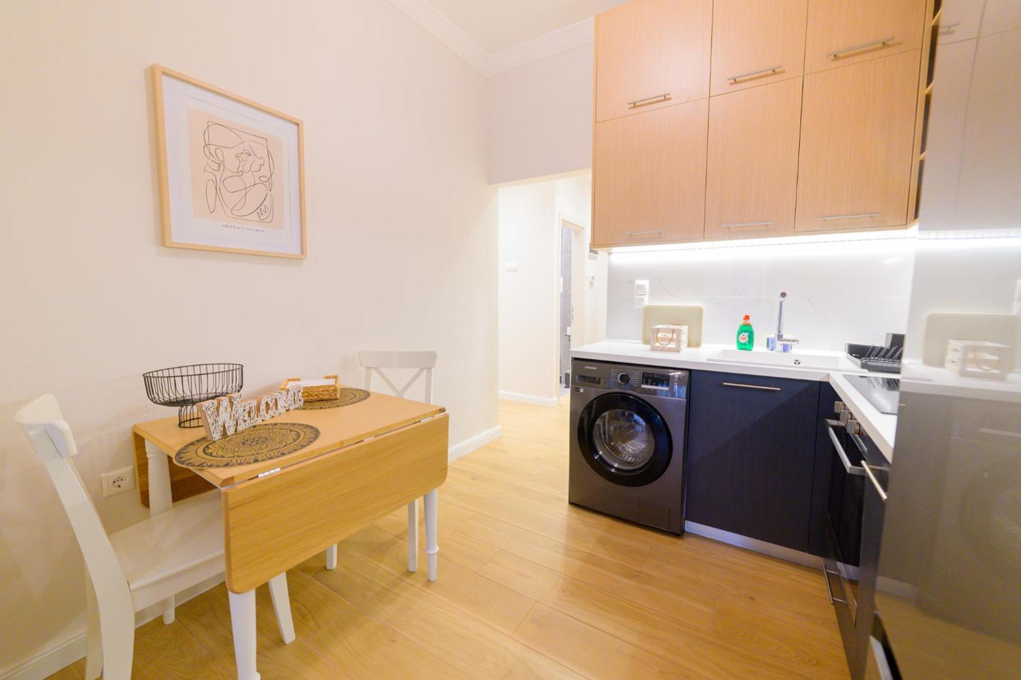 New Modern 2Nd Floor Apartment 塞萨洛尼基 外观 照片