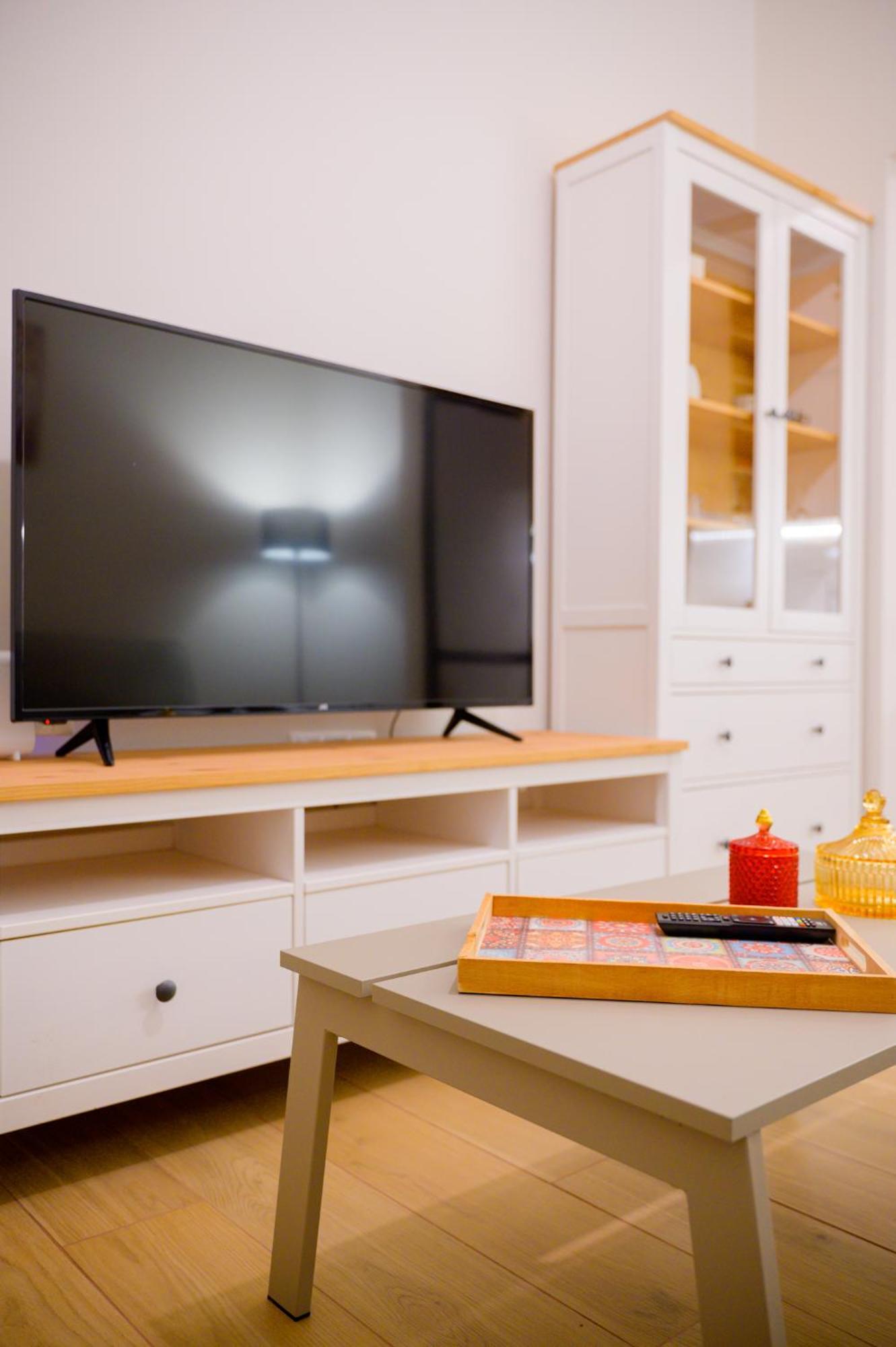 New Modern 2Nd Floor Apartment 塞萨洛尼基 外观 照片