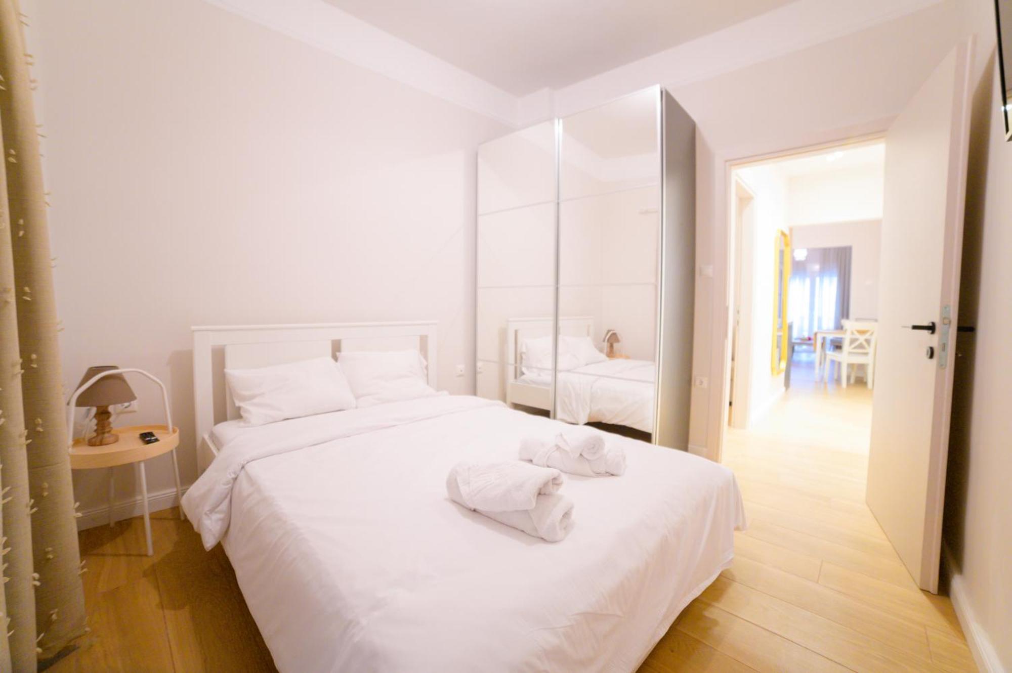 New Modern 2Nd Floor Apartment 塞萨洛尼基 外观 照片